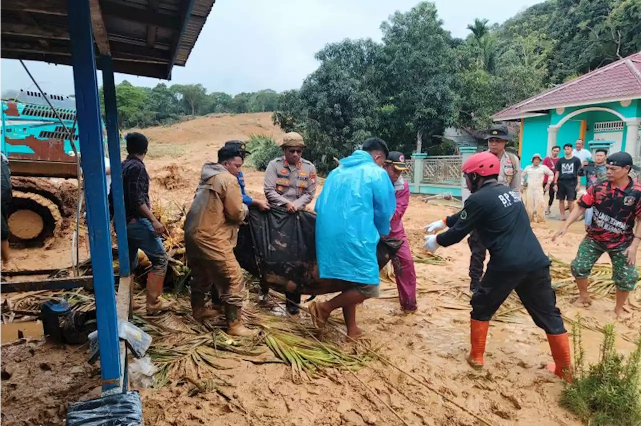 BNPB konfirmasi korban meninggal di bencana longsor Natuna 11 orang