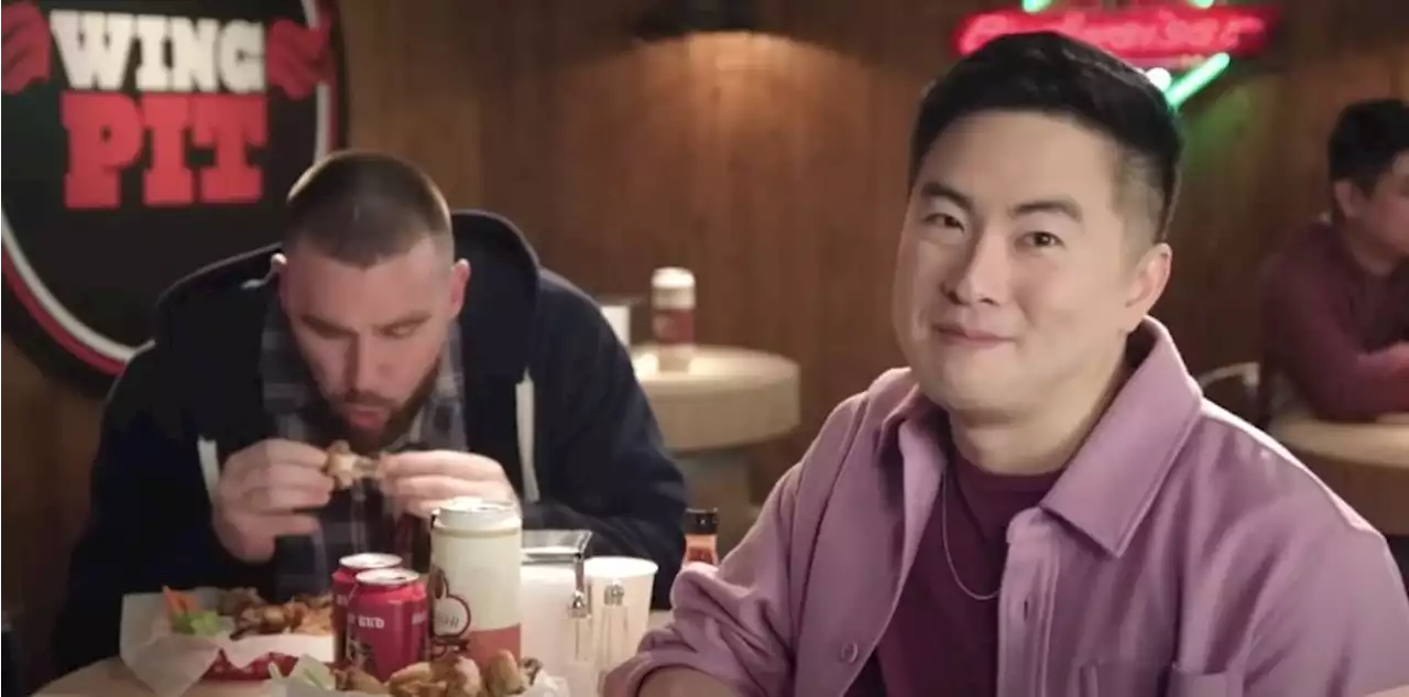 Bowen Yang Touts the Benefits of Having a “Straight Male Friend” in Hilarious SNL Sketch