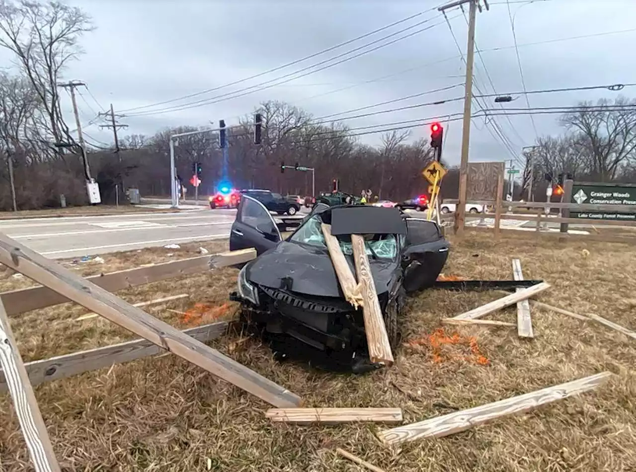 Passenger impaled by a fence post in Mettawa crash