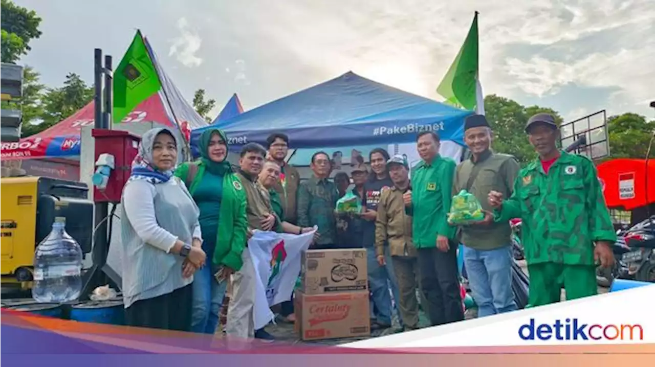 PPP Beri Bantuan Susu-Pampers ke Korban Kebakaran Depo Plumpang