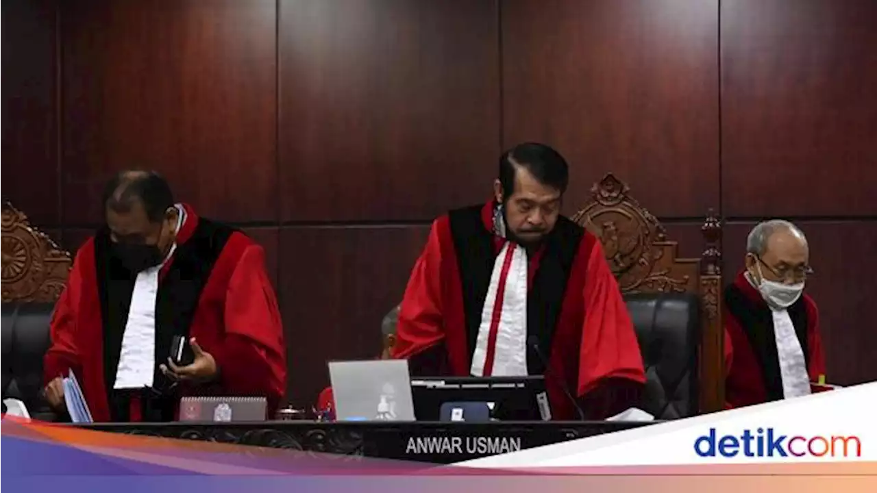 Titik Terang Perubahan Kalimat di Pertimbangan Putusan MK Nomor 103