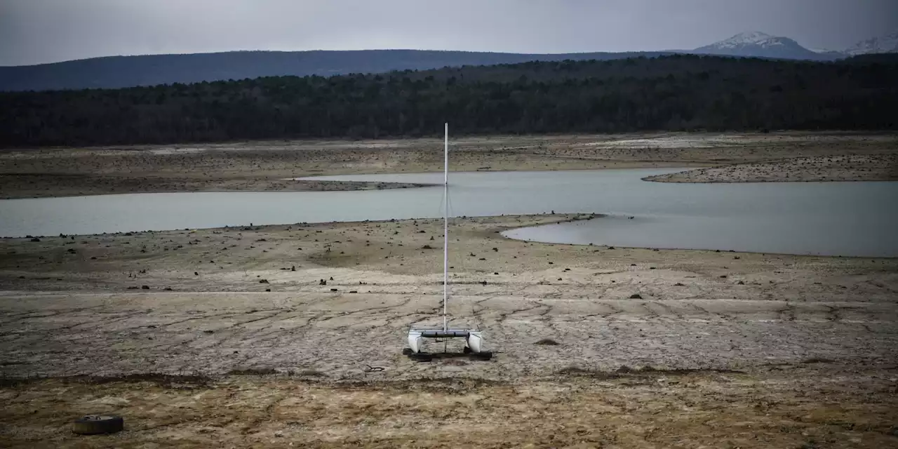 Sécheresse hivernale : des arrêtés de restriction d'eau attendus dans douze départements