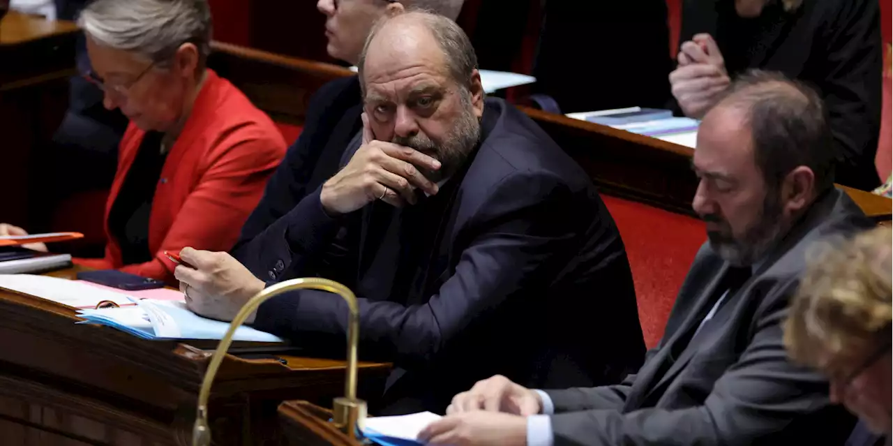 Tollé à l'Assemblée après des bras d'honneur d'Éric Dupond-Moretti à un député LR