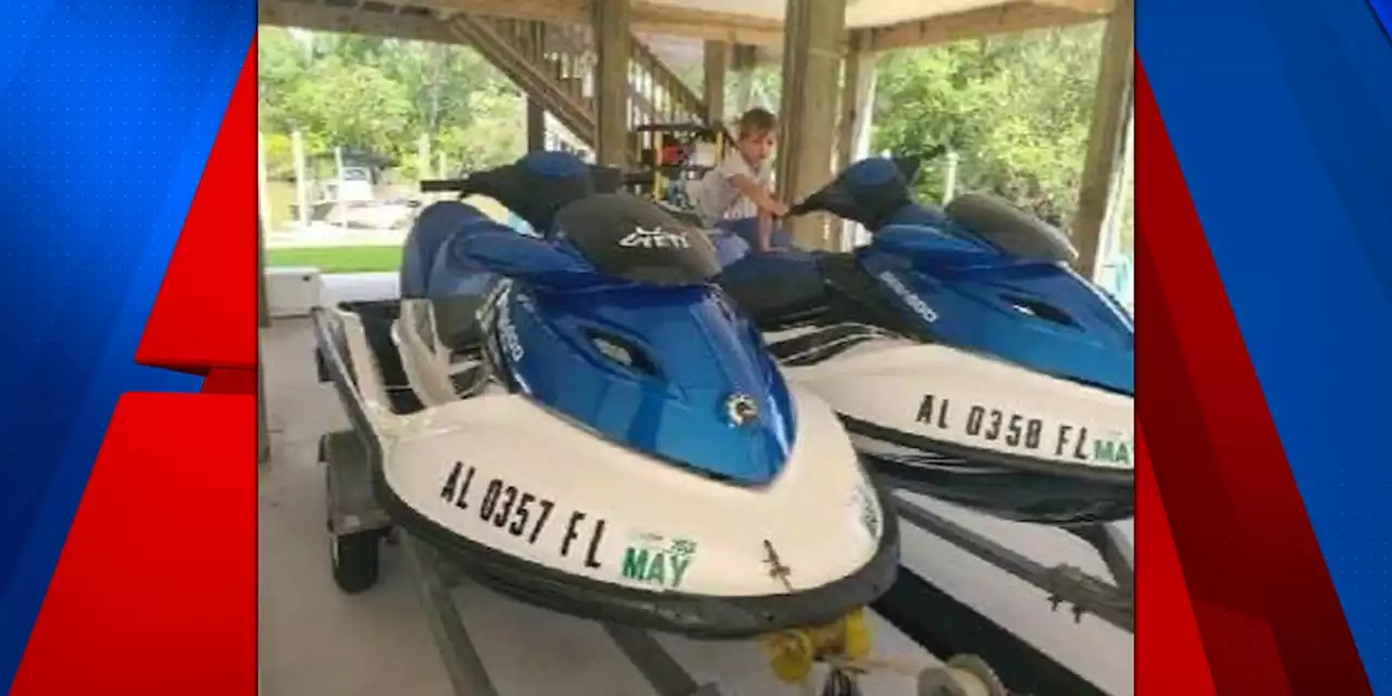 Gulf Shores business offering reward for arrest / recovery of stolen watercraft