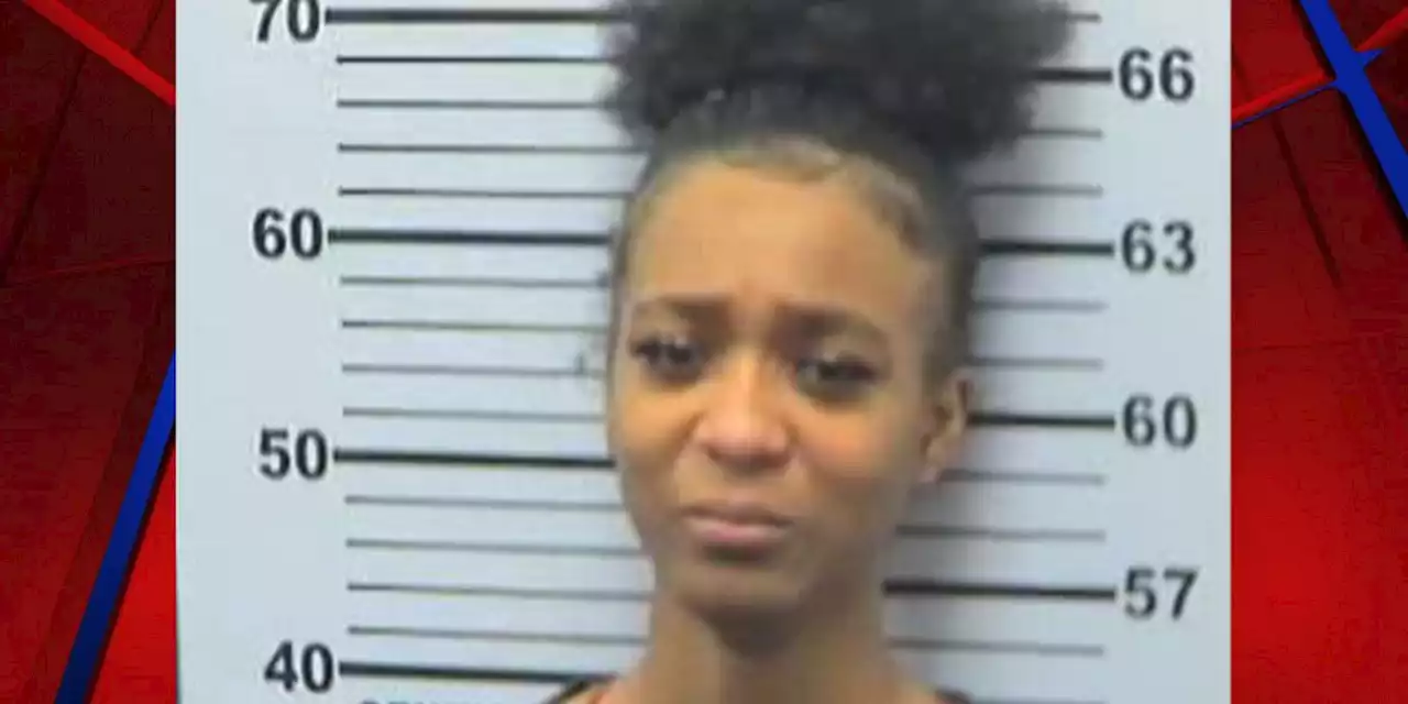 Woman arrested for stabbing boyfriend