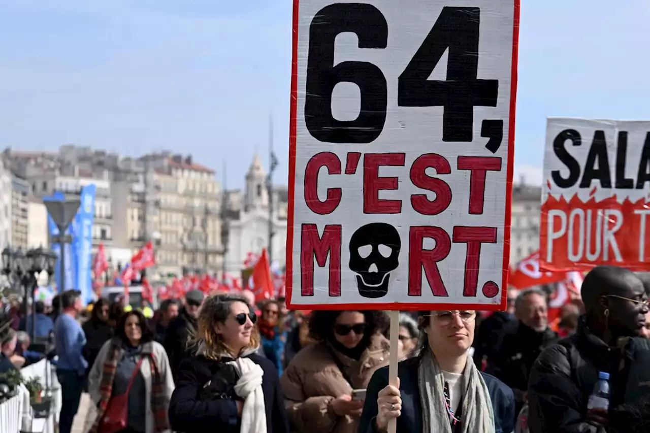 Strikes spread as French unions intensify pension reform fight