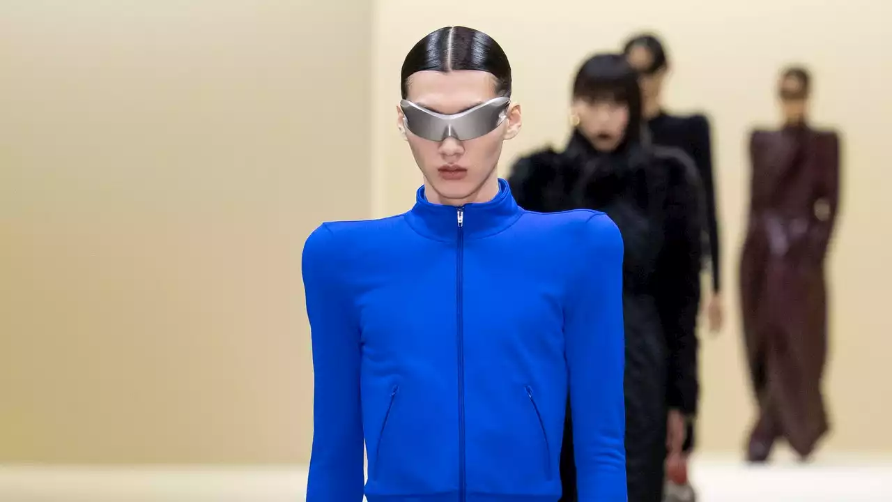 Fashion Week de Paris : après la controverse, Balenciaga mise sur un retour aux sources