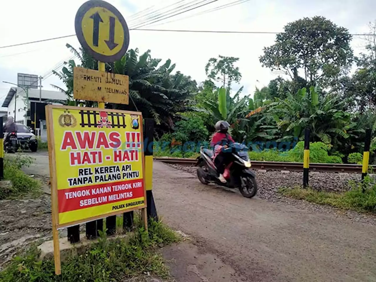 EWS Mati, Polisi Pasang Rambu Tambahan