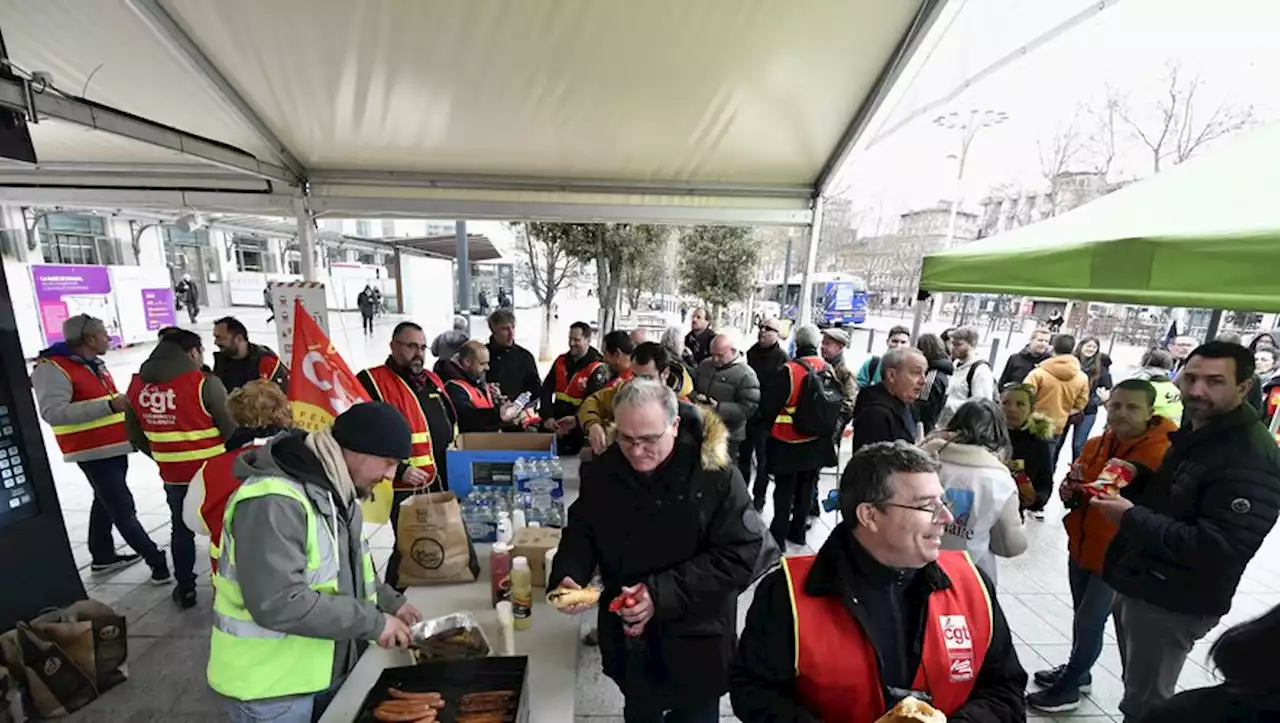 Réforme des retraites : à Toulouse, le pique-nique revendicatif des cheminots