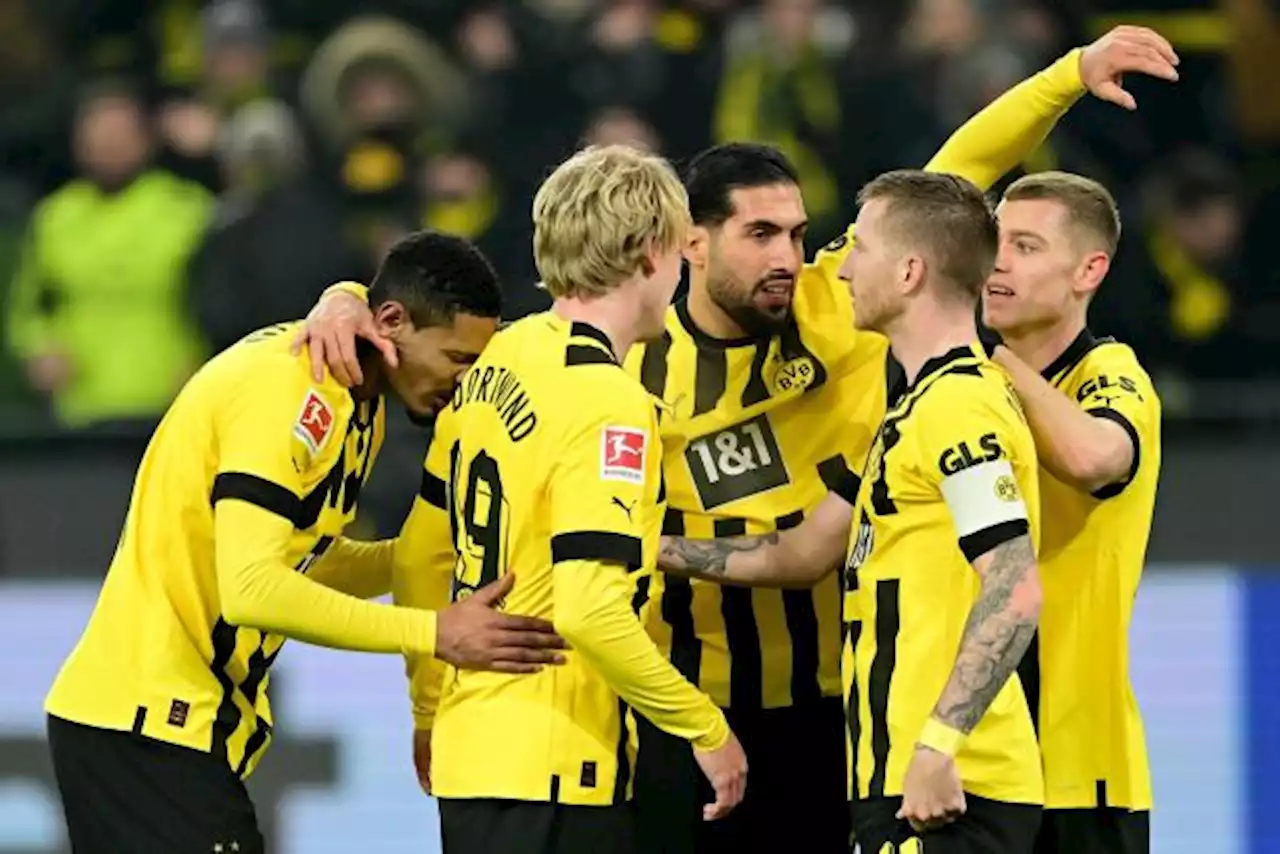 Chelsea à trois derrière, Dortmund avec Marco Reus au coup d'envoi