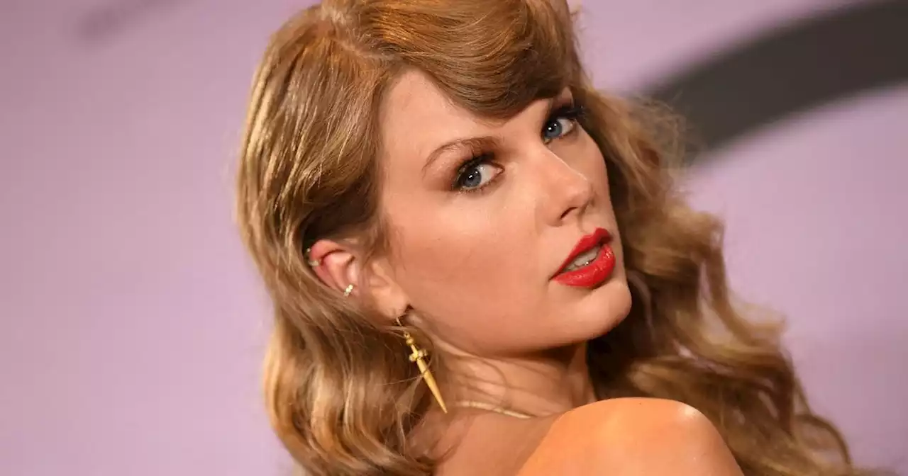 Emoji, GIF et Taylor Swift : comment la génération Z a ringardisé les anciennes stars du Web