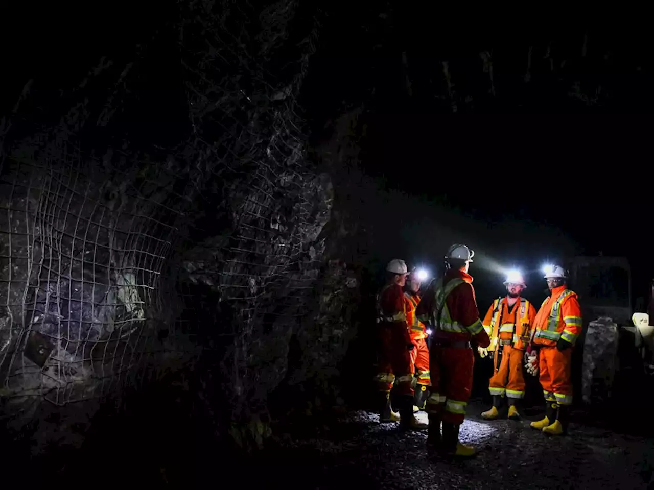 Ottawa uses 'carrot and stick' approach as it announces $14 million for Canadian miners