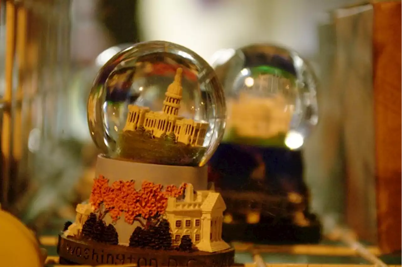 “any ideas for host/ess gifts that are: small and packable, can be acquired in multiples, non-perishable, and iconically DC?” - PoPville