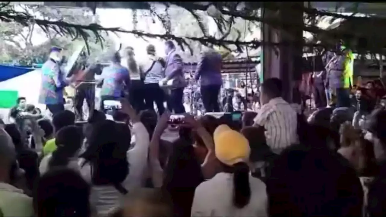 La cantante Heydi Infante sufre violencia sexual y física en el escenario en pleno concierto (Video)