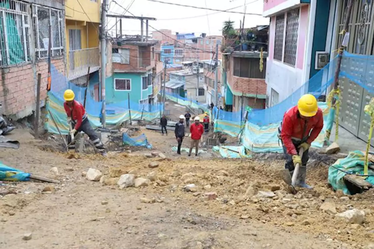 Pavimentando vías en Ciudad Bolívar, buscan mejorar la calidad del aire en Bogotá - Pulzo