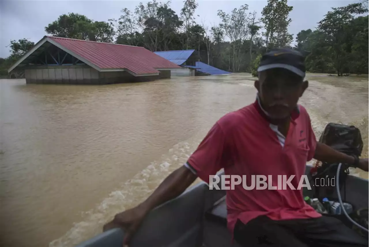 Banjir Kabupaten Sambas Kalbar, 63.519 Jiwa Terdampak |Republika Online