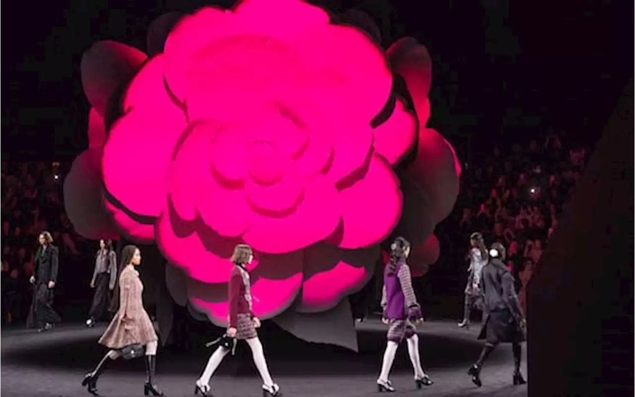 Paris Fashion Week, la sfilata di Chanel Fall/Winter 2023-24