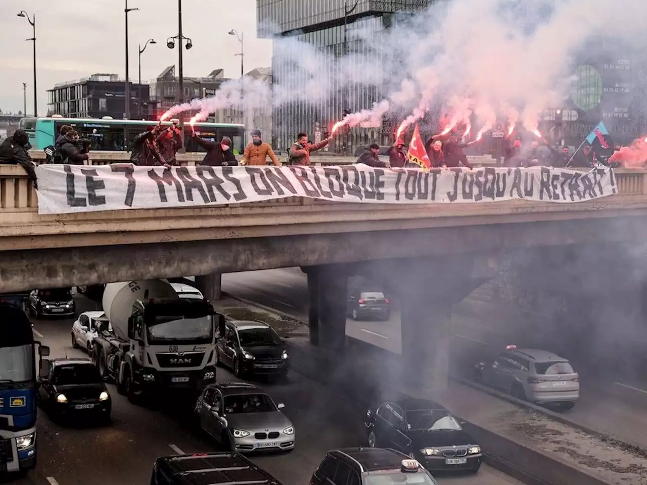 Unions seek to bring France to a halt to block pension reform