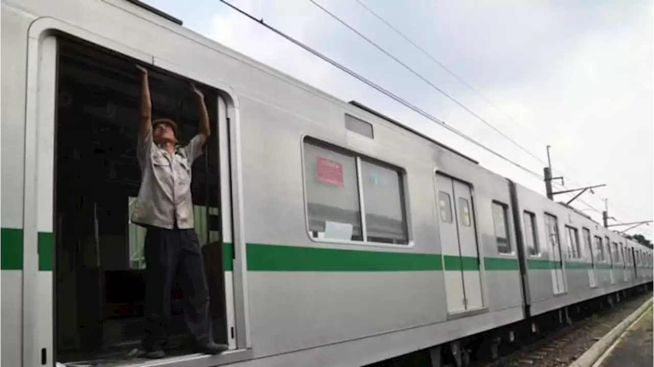 DPR Terbang ke Jepang Tengok KRL Bekas yang mau Diimpor PT KCI