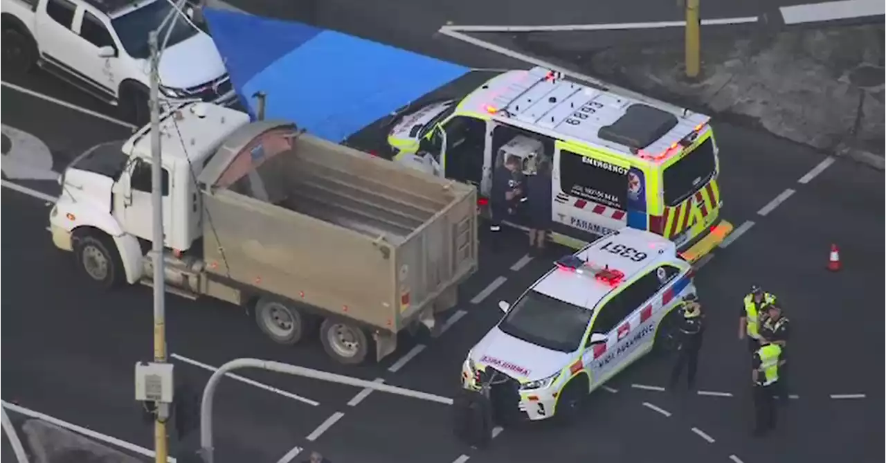 Cyclist dies after colliding with truck in Melbourne's south-east