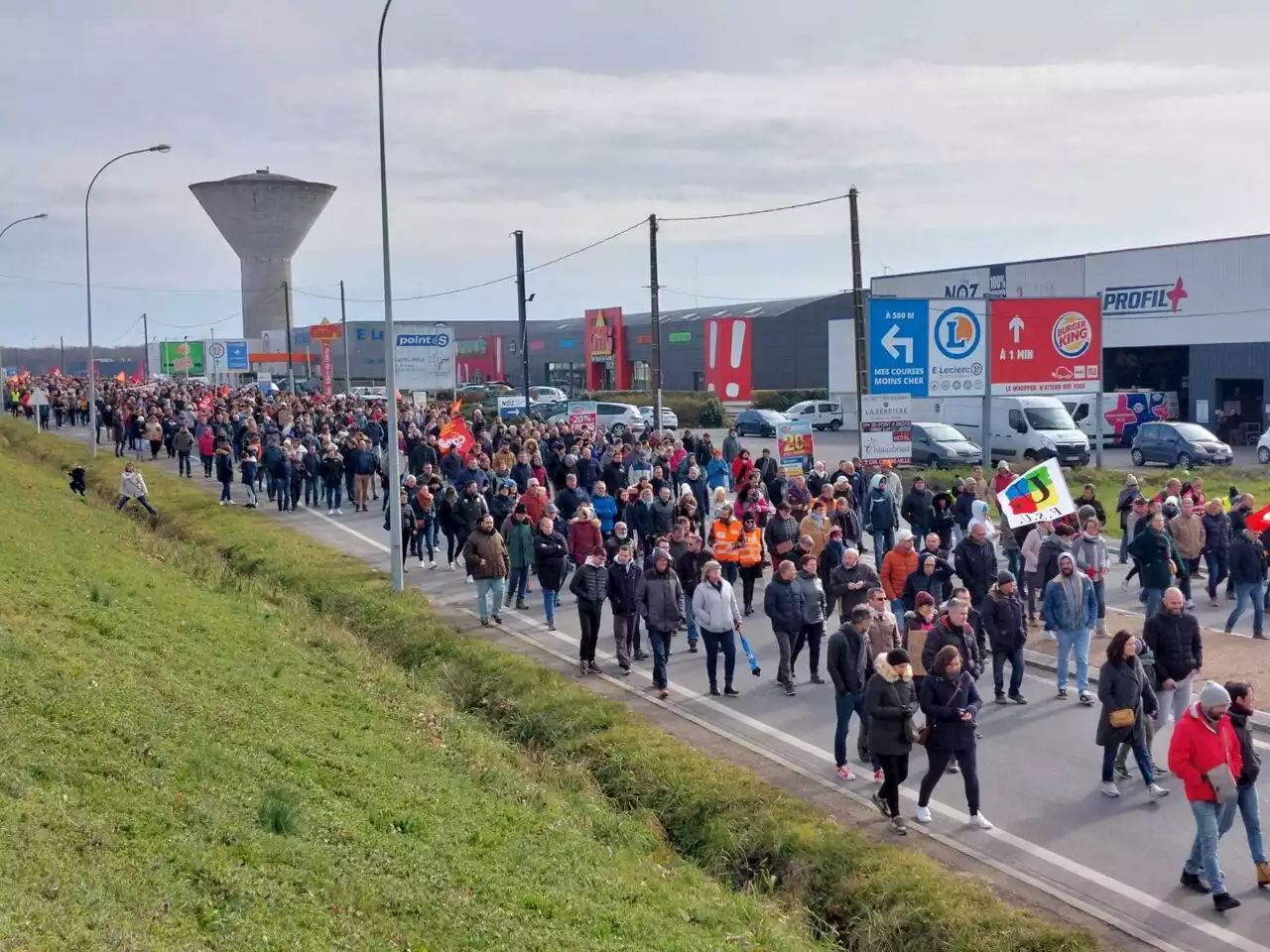 Direct. Grève du 8 mars : des perturbations dans les transports 'jusqu'à vendredi', selon Clément Beaune | Actu