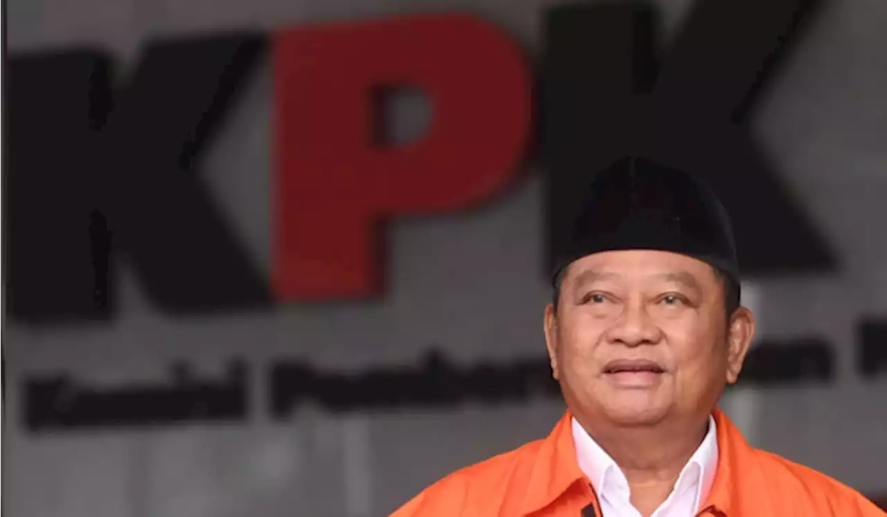 Tersangka, Mantan Bupati Sidoarjo Saiful Ilah Ditahan KPK