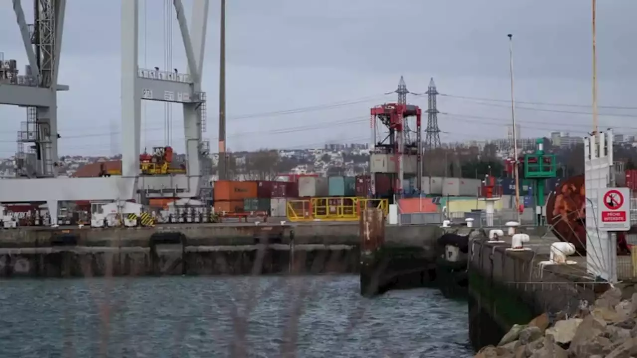 Réforme des retraites: les ports du Havre et de Rouen bloqués ce mercredi