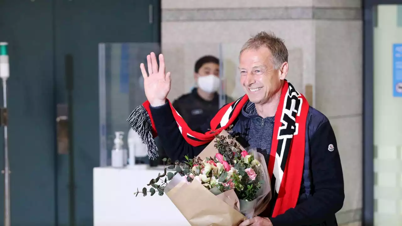 Jürgen Klinsmann: Ankunft in Südkorea und Blumen für Klinsi