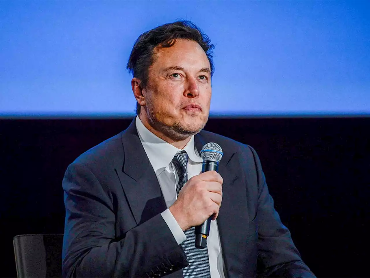 Elon Musk apologizes after mocking laid-off Twitter employee