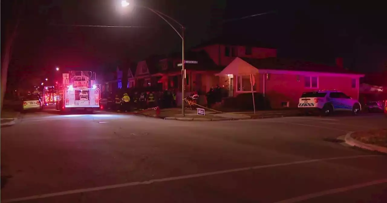 Chicago firefighter's wife, 3 kids critically injured in Montclare house fire