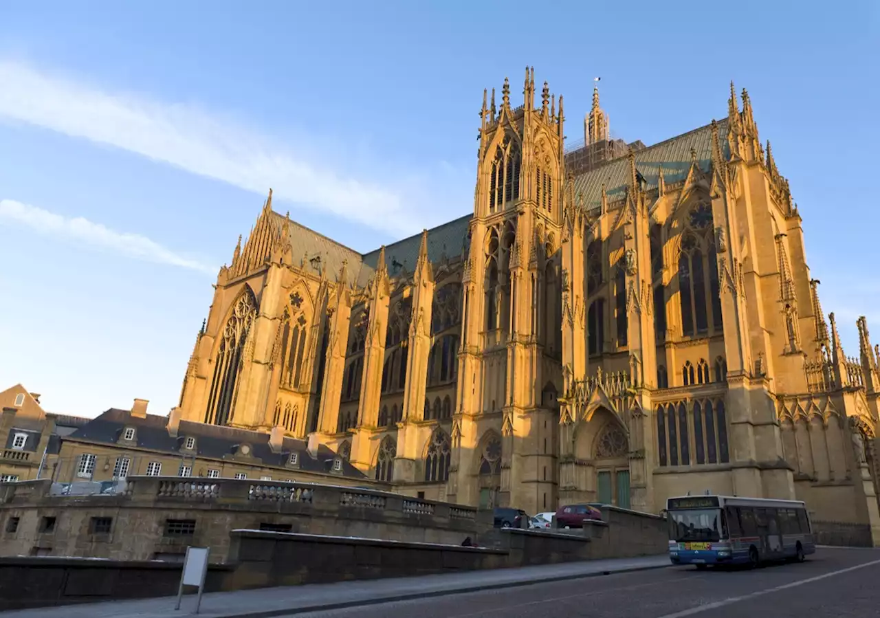 Metz : une attaque au couteau devant la cathédrale