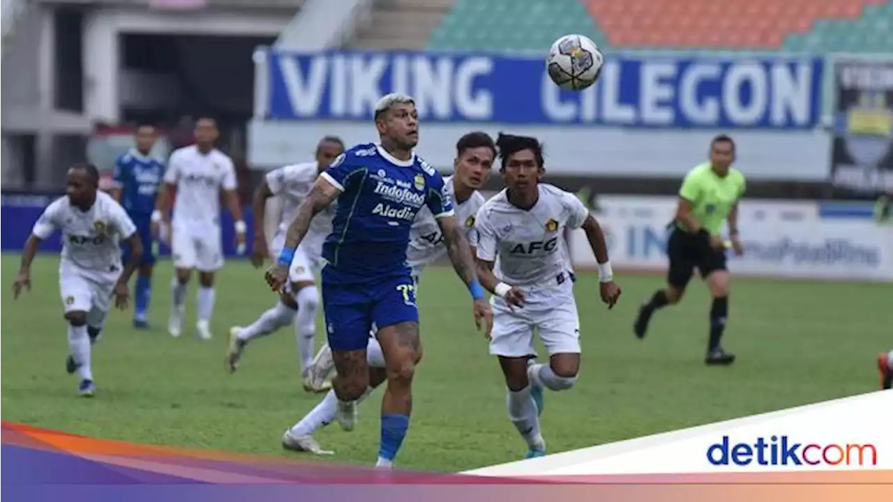 Persik Kediri Permalukan Persib Bandung di Pakansari