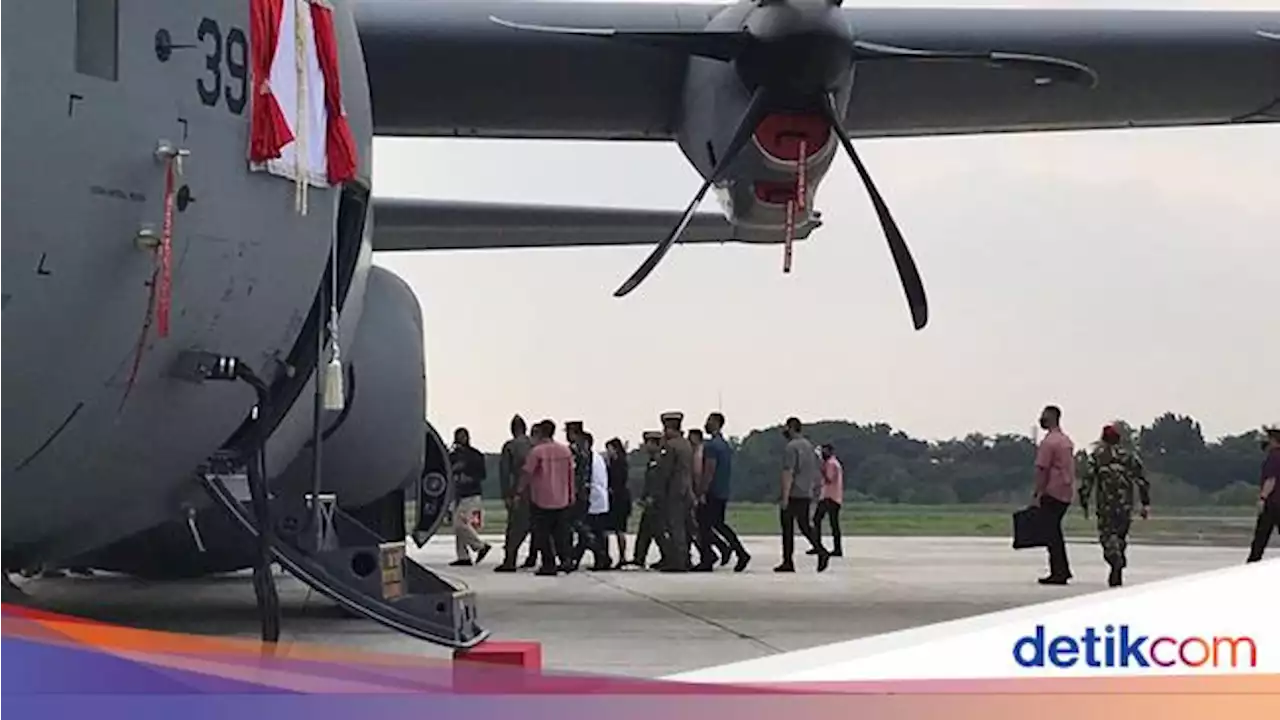 Tiba di Lanud Halim, Jokowi Akan Serah Terima Pesawat Super Hercules