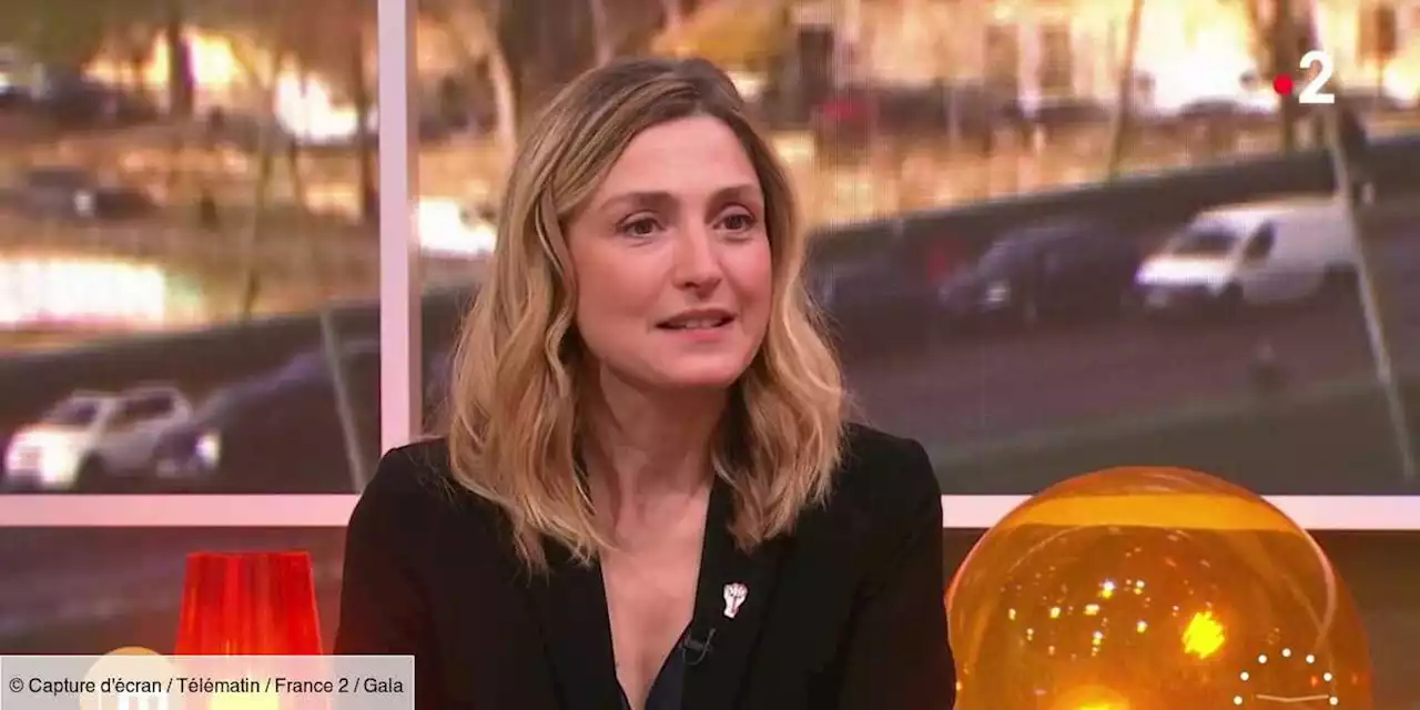 VIDÉO – “C’est pas simple…” : Julie Gayet cash sur son couple avec François Hollande - Gala