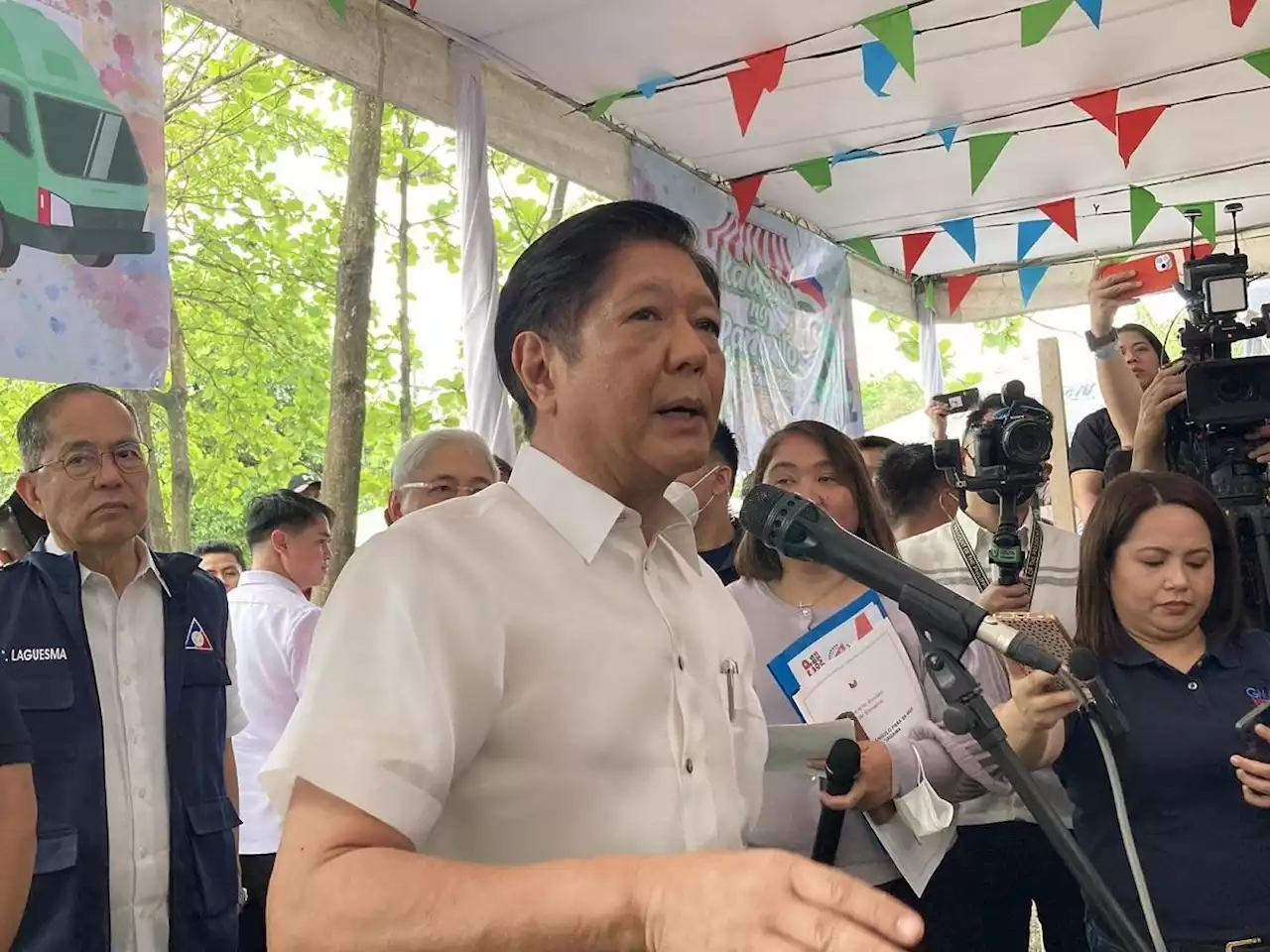 Marcos hopes oil spill cleanup in Mindoro won't take months