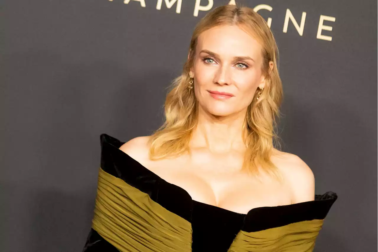 Diane Kruger : en top et jupe transparents, elle fait sensation au défilé Miu Miu