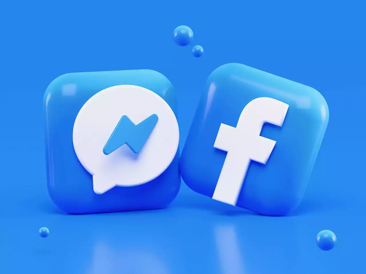 La app de Facebook nuevamente integra Messenger, después de años separados