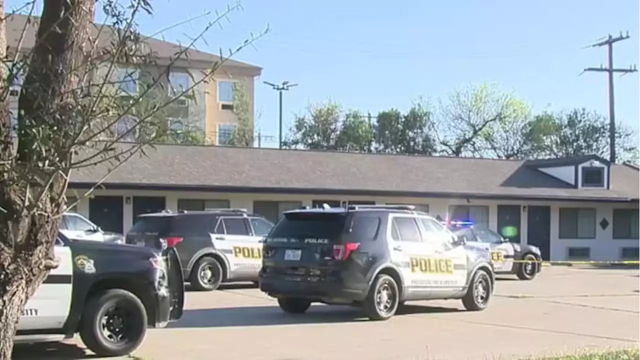 Man shot, killed in motel room on East Side identified