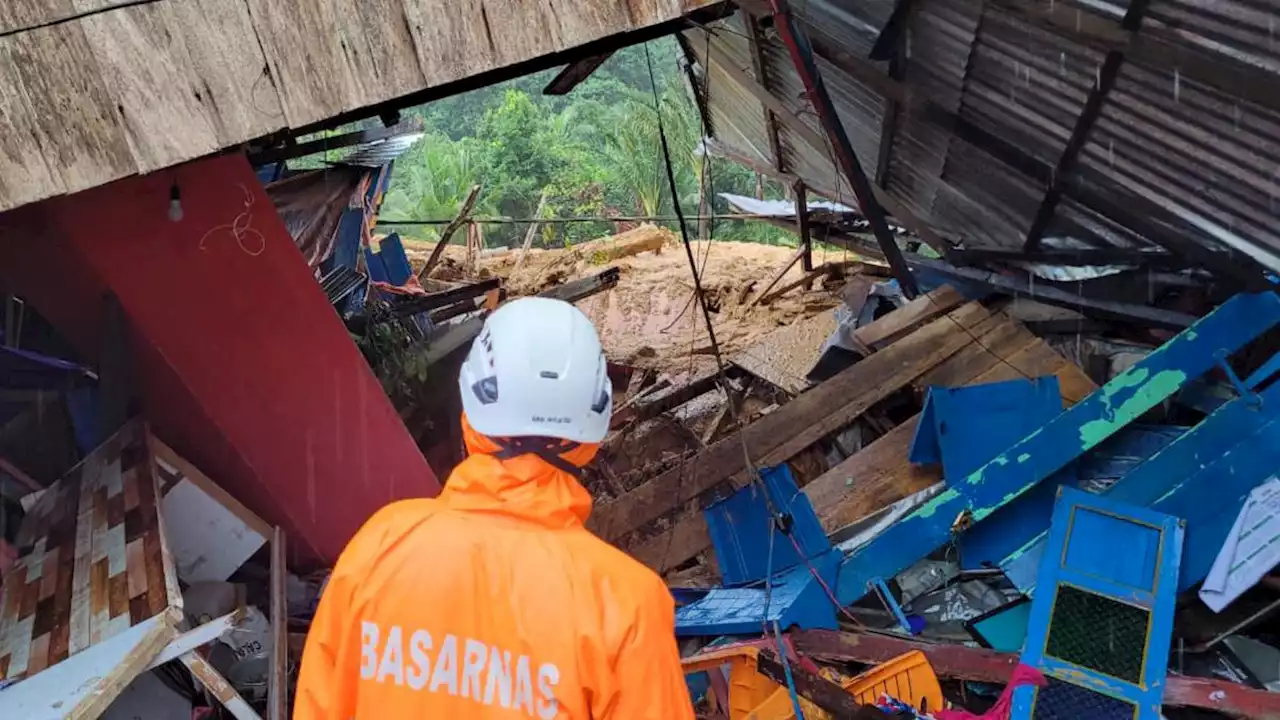 HEADLINE: Petaka Longsor di Natuna Kepulauan Riau, Apa Penyebabnya?