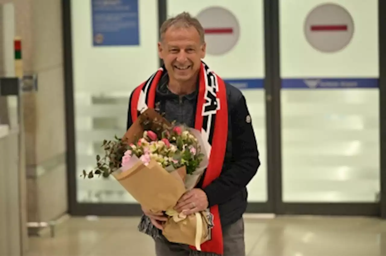 Klinsmann arrives in South Korea as new head coach