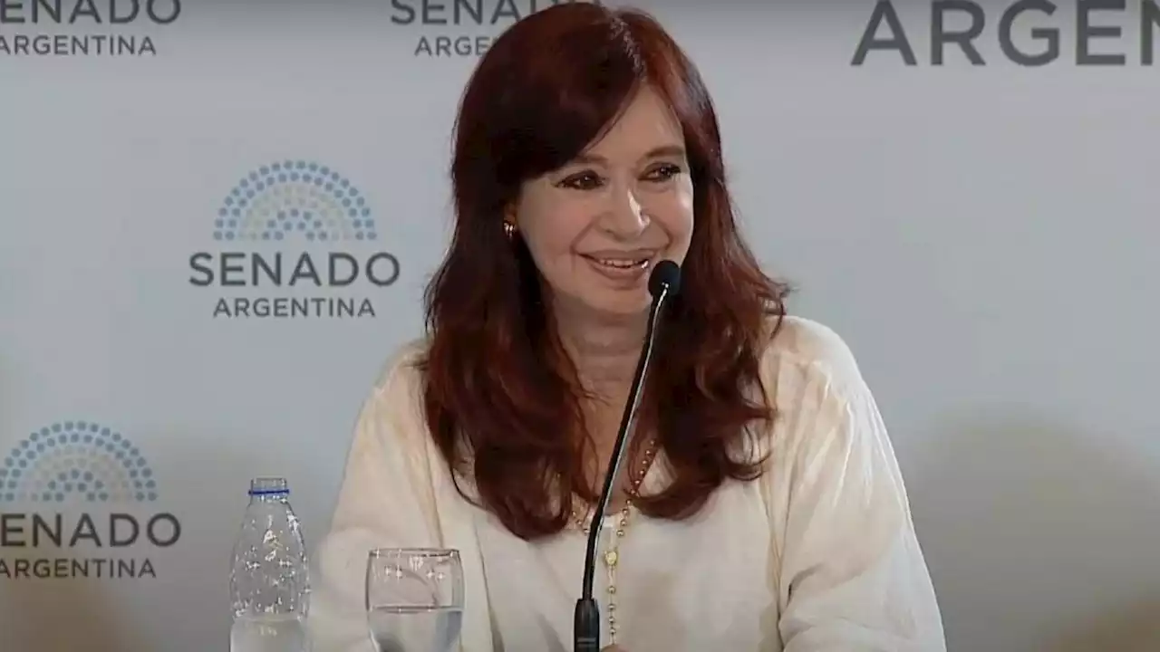 'Cristina presidenta' sonó en el Senado durante el homenaje a Abuelas de Plaza de Mayo