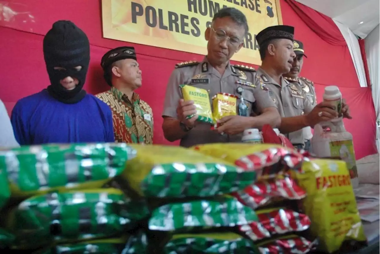 10 Ton Pupuk Oplosan di Lampung Selatan Terbongkar |Republika Online