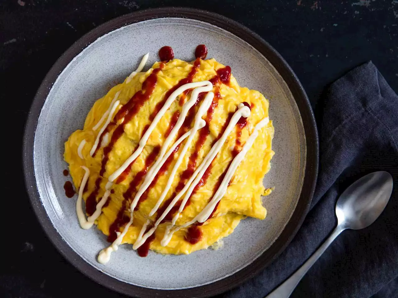 Omelette-Topped Ketchup Fried Rice With Chicken (Omurice)