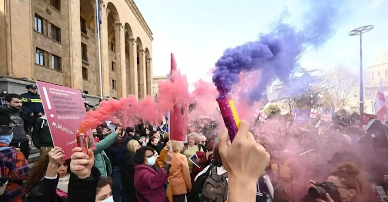 Georgia, 66 arresti dopo proteste per legge su Ong e media “agenti stranieri”