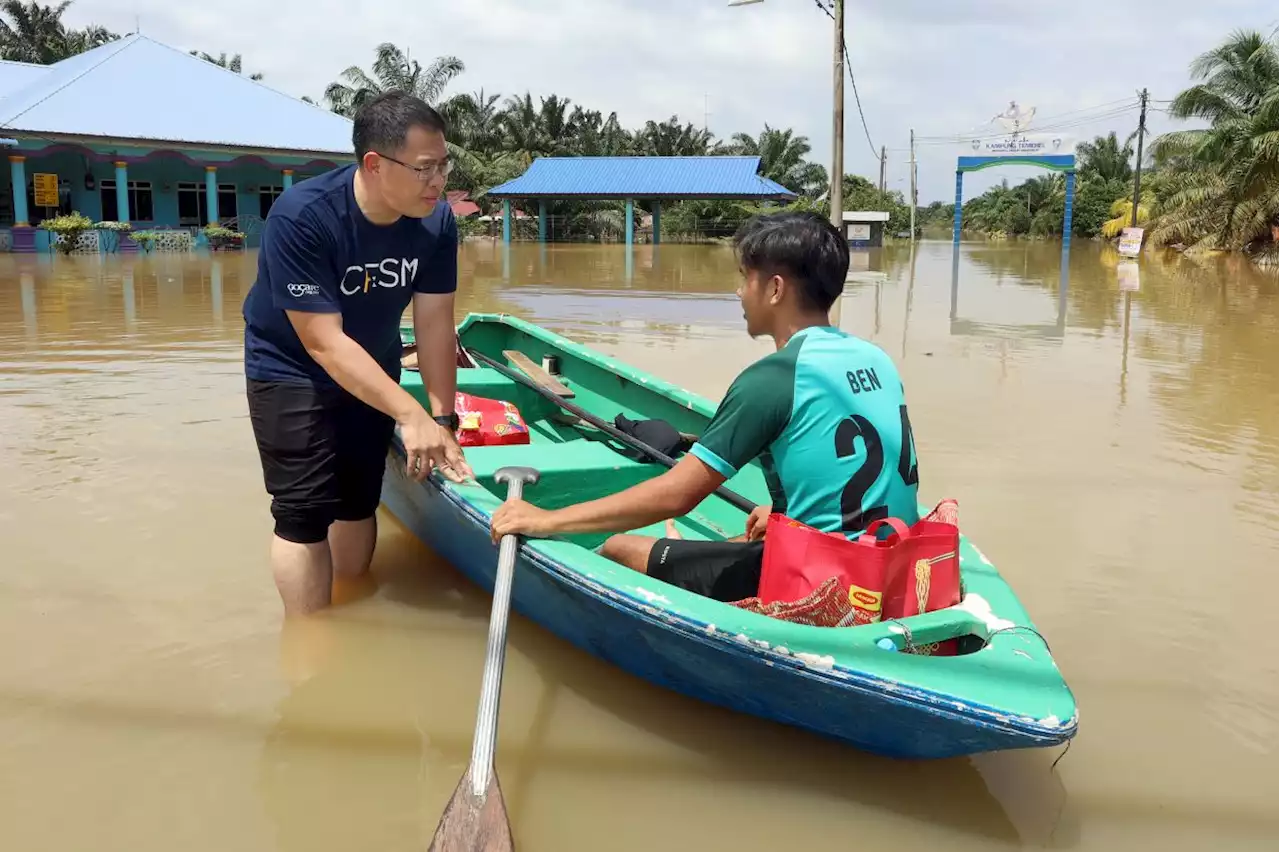 Floods: 24 health facilities down in Johor