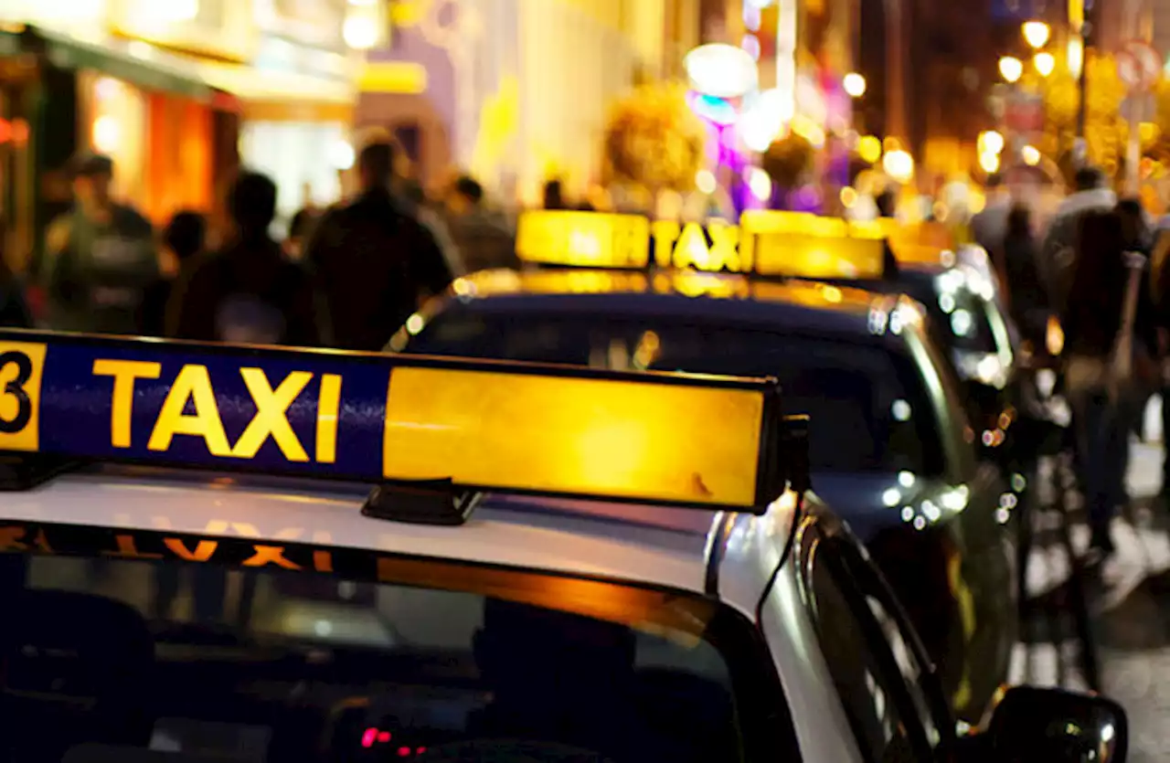 Sharp drop in number of taxi drivers working evenings and nights, survey reveals