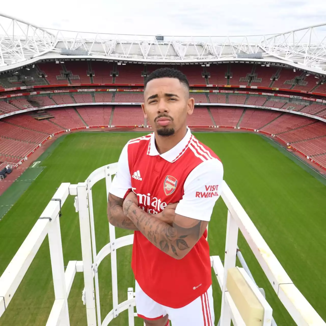 LOL: Arsenal star Gabriel Jesus spotted on his driving lesson