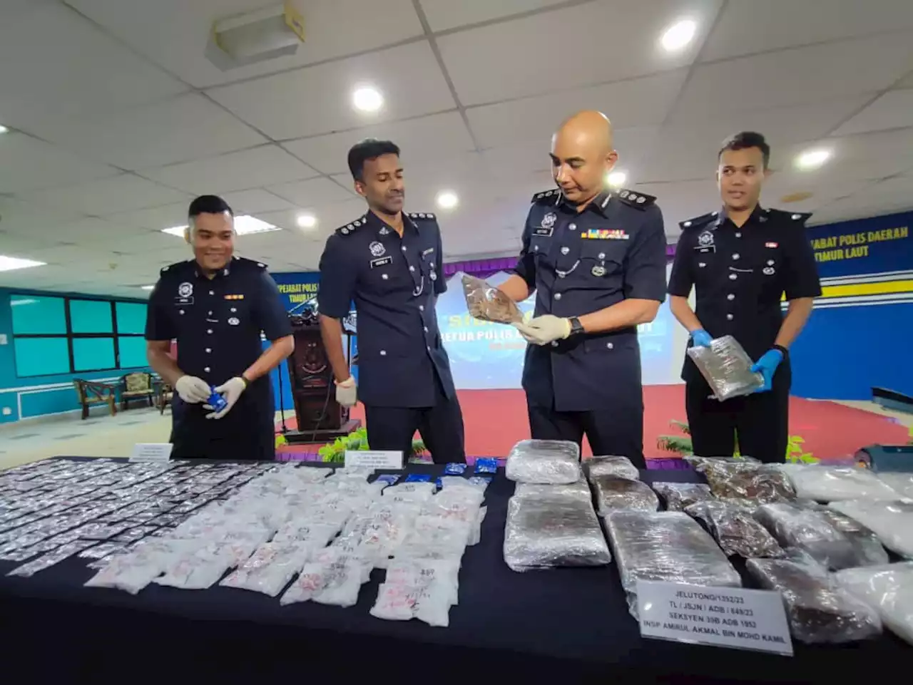 Pasangan suami isteri edar dadah ditahan polis