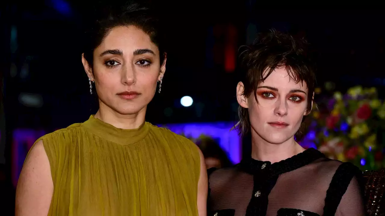 Kristen Stewart conversa con la actriz iraní Golshifteh Farahani de la mano de Chanel