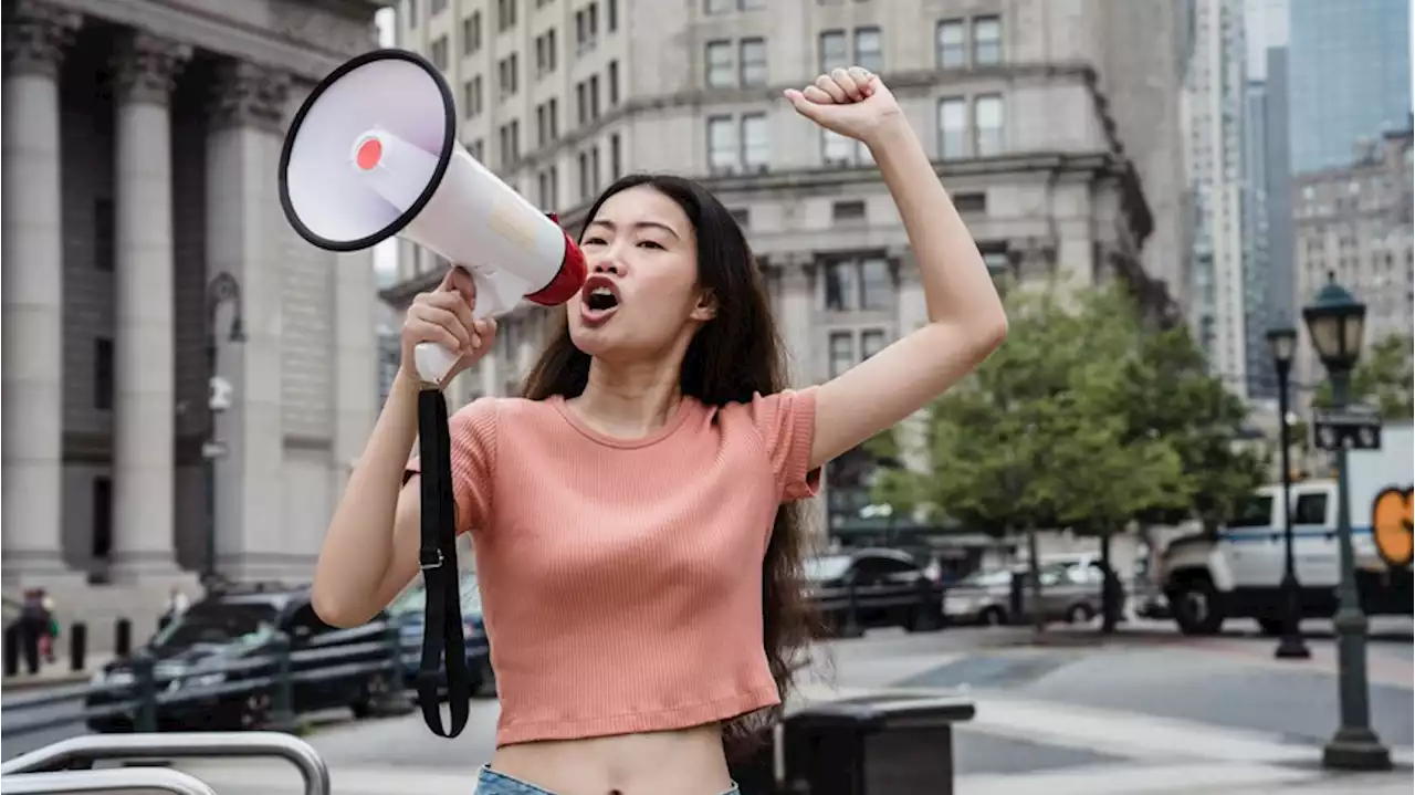 Internationaler Frauentag – warum es dabei nicht um 'Girlpower' und Blumen geht